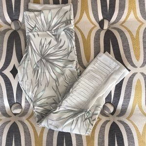 VS PINK ultimate legging